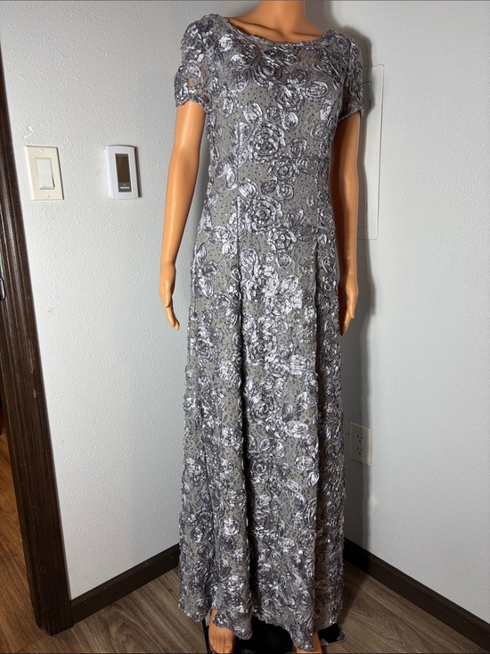 Alex Evenings Dresses & Skirts - Alex Evenings Silver Floral Sequin Maxi Dress